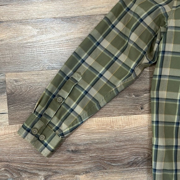 Duluth Trading Co Alaskan Hardgear Green Plaid Long Sleeve Button Down Large - Picture 11 of 16